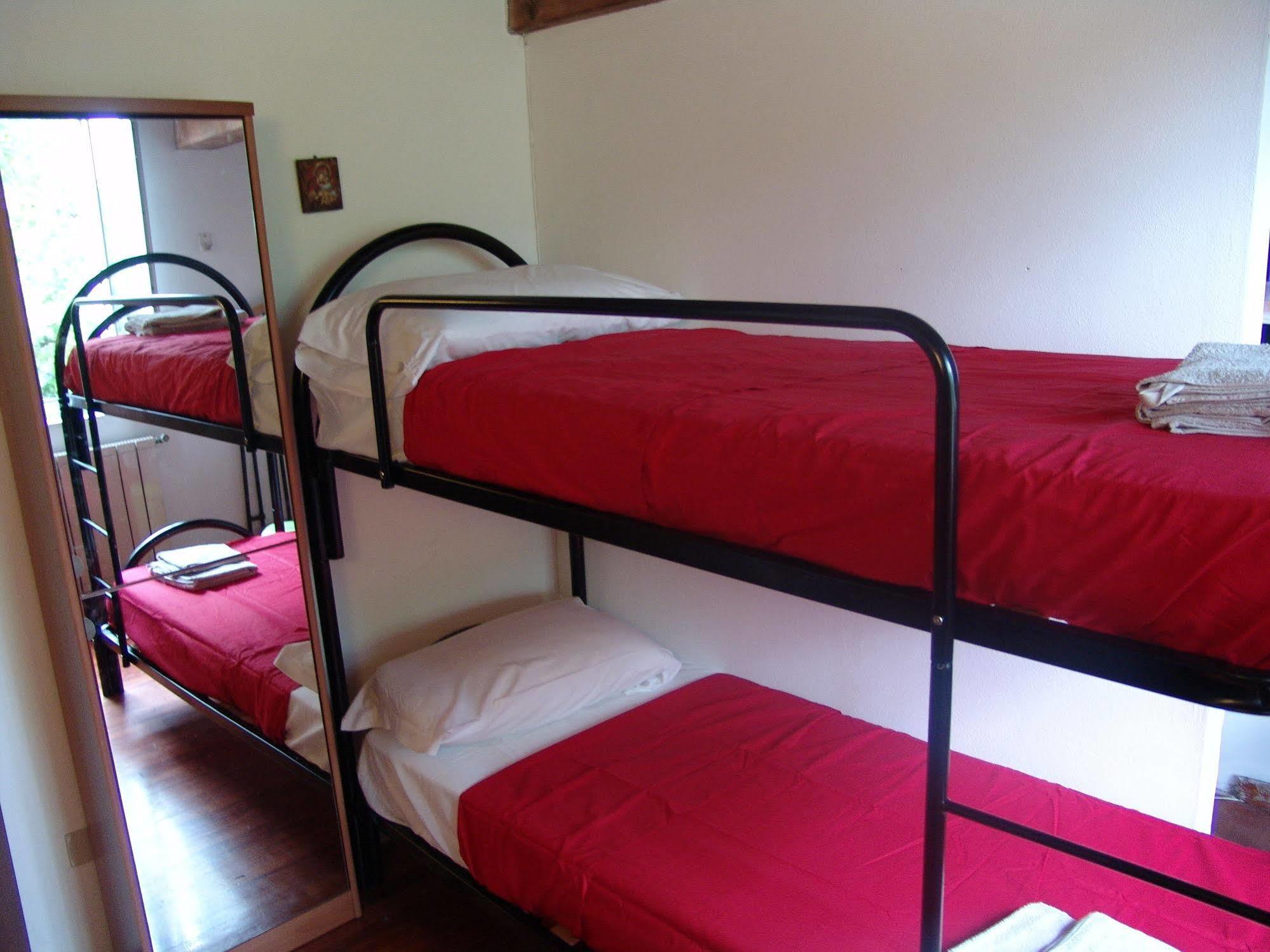 Holiday House Ospedale B&B Ghizzano Eksteriør bilde