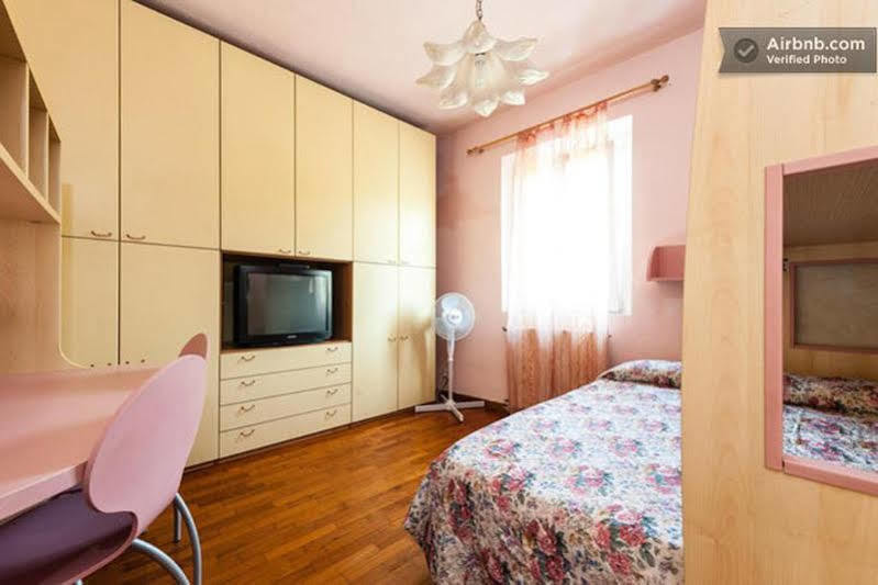 Holiday House Ospedale B&B Ghizzano Eksteriør bilde
